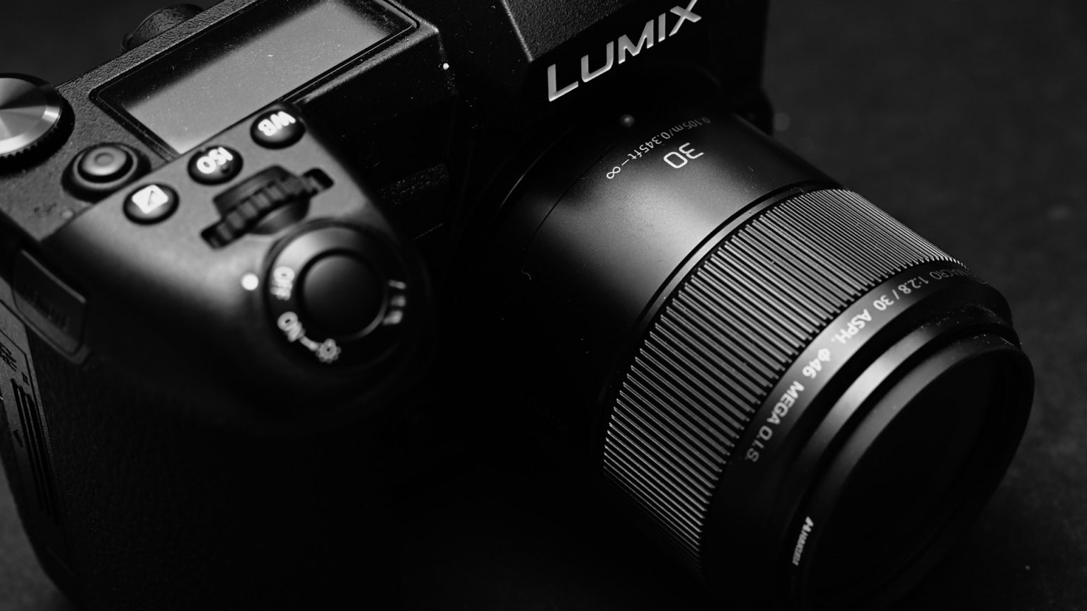 LUMIX G9PROとMACRO 30mmF2.8